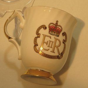 Queen Elizabeth Silver Jubilee 1952-1977 Commemorative Cup